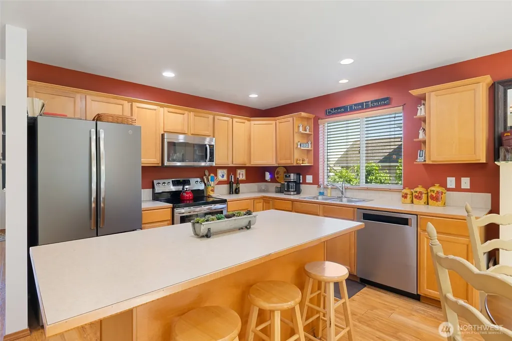 1108 Eckard Avenue Port Angeles WA 98362