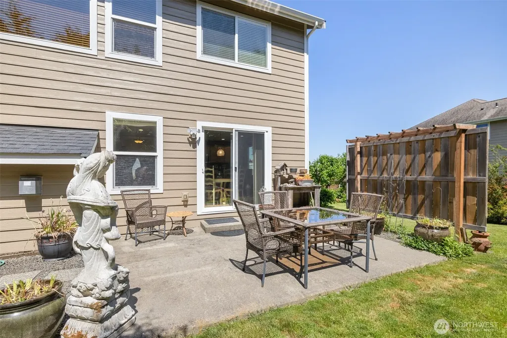 1108 Eckard Avenue Port Angeles WA 98362