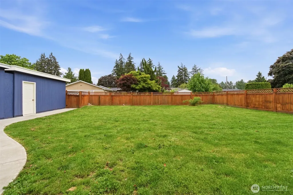 8423 E D Street Tacoma WA 98445