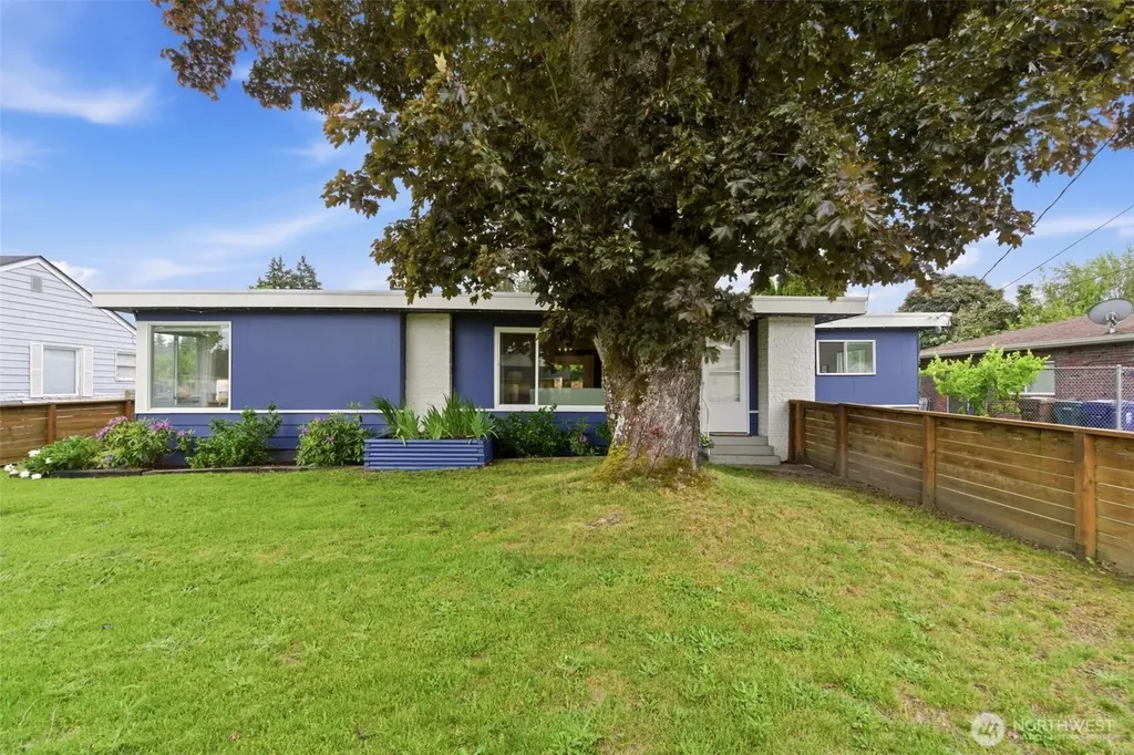 8423 E D Street Tacoma WA 98445