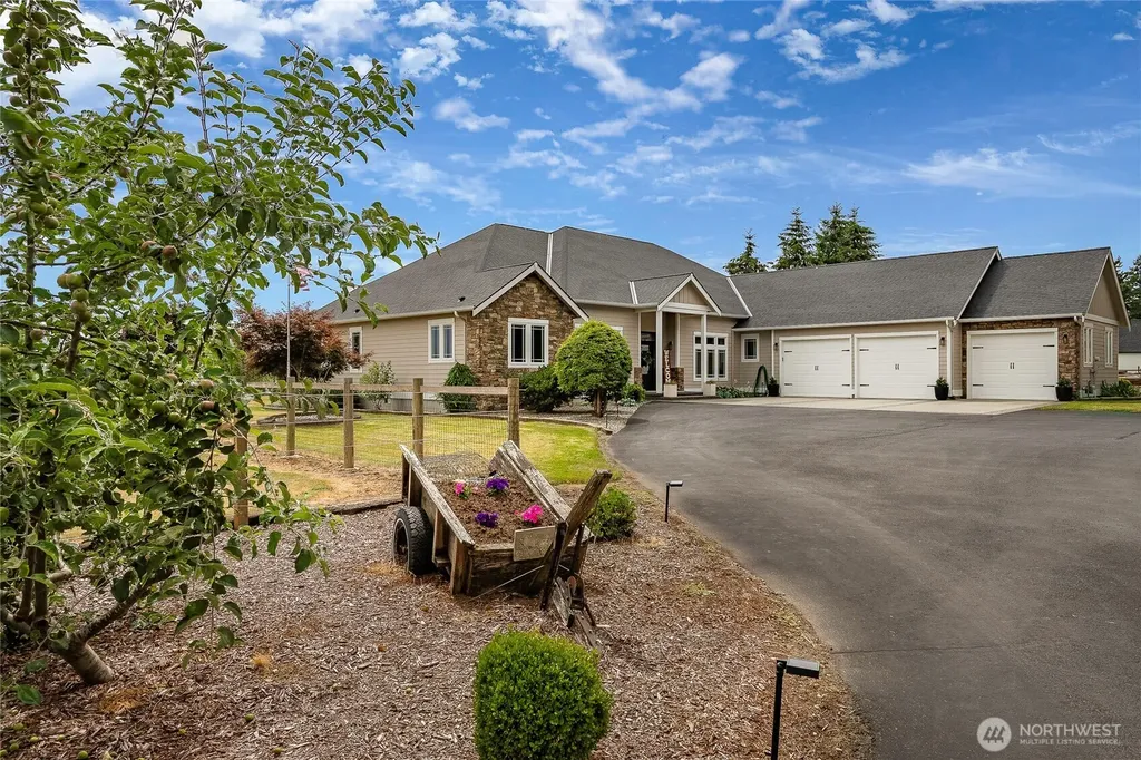 7969 Rodeo Drive Lynden WA 98264