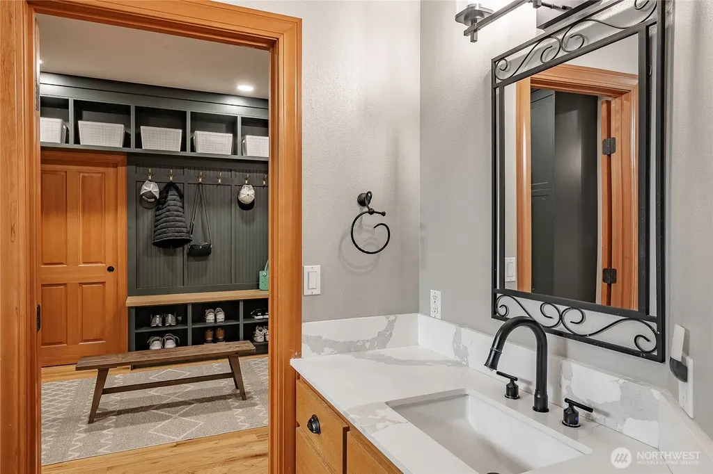 7969 Rodeo Drive Lynden WA 98264