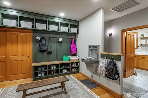 7969 Rodeo Drive Lynden WA 98264