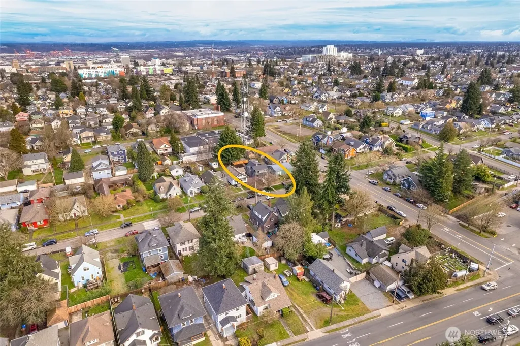949 S Ridgewood Avenue Tacoma WA 98405