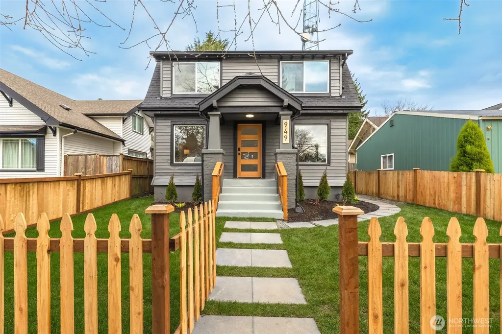 949 S Ridgewood Avenue Tacoma WA 98405