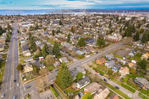 949 S Ridgewood Avenue Tacoma WA 98405