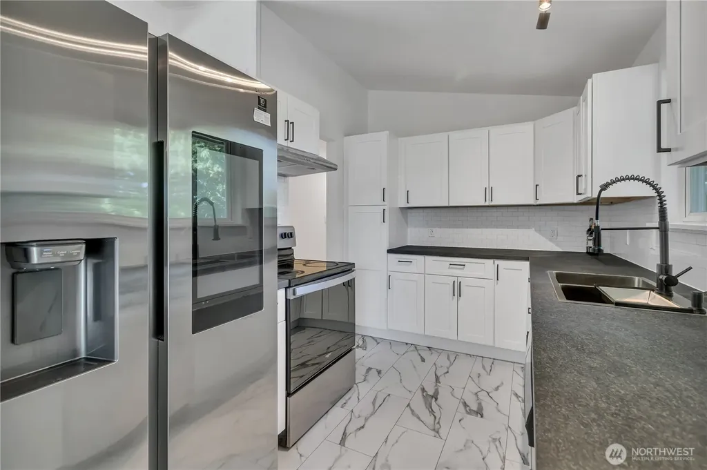 18504 38th Avenue S Seatac WA 98188