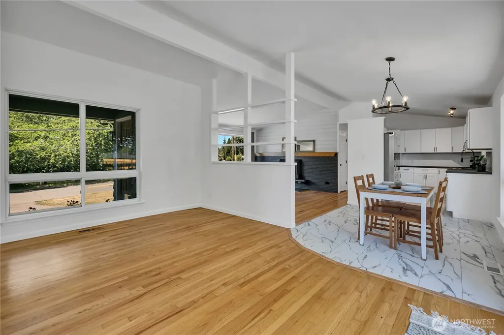 18504 38th Avenue S Seatac WA 98188