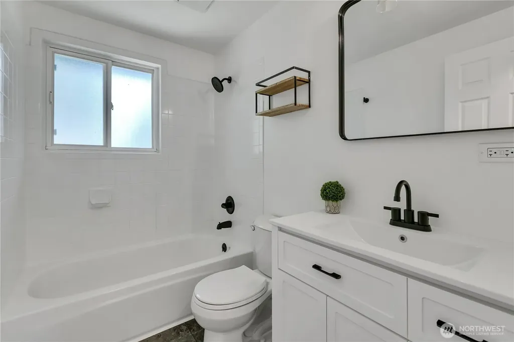 18504 38th Avenue S Seatac WA 98188