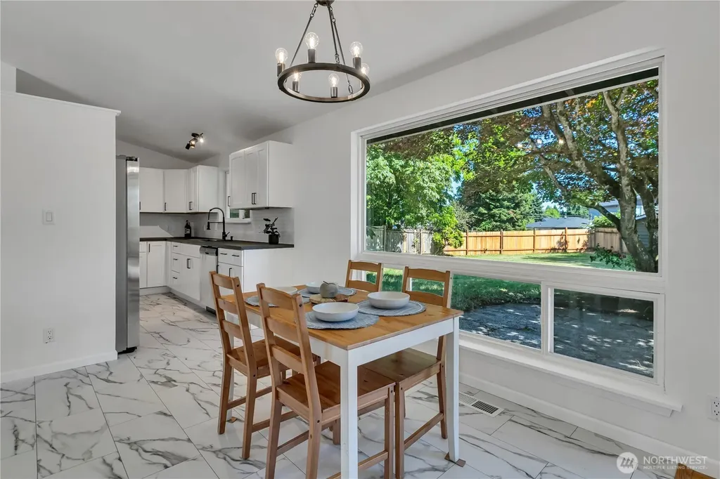 18504 38th Avenue S Seatac WA 98188