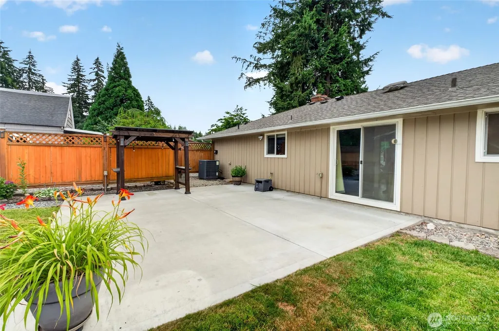 10521 50th Avenue E Tacoma WA 98446
