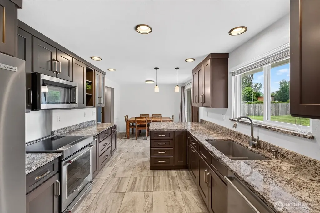10521 50th Avenue E Tacoma WA 98446