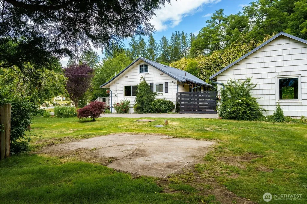 48242 Moen Road Concrete WA 98237