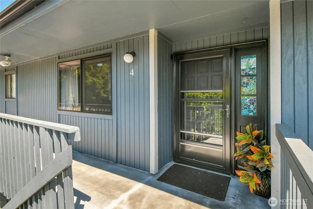 8015 196th Street SW Edmonds WA 98026