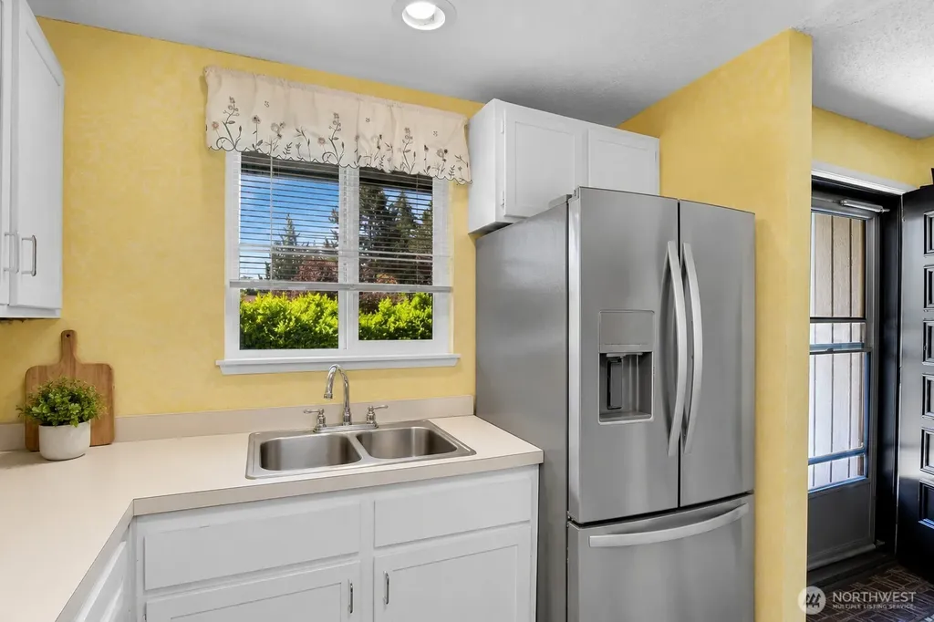 8015 196th Street SW Edmonds WA 98026