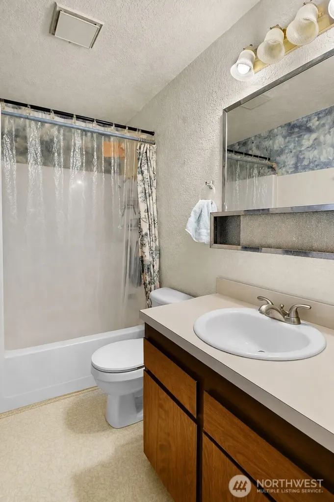 8015 196th Street SW Edmonds WA 98026