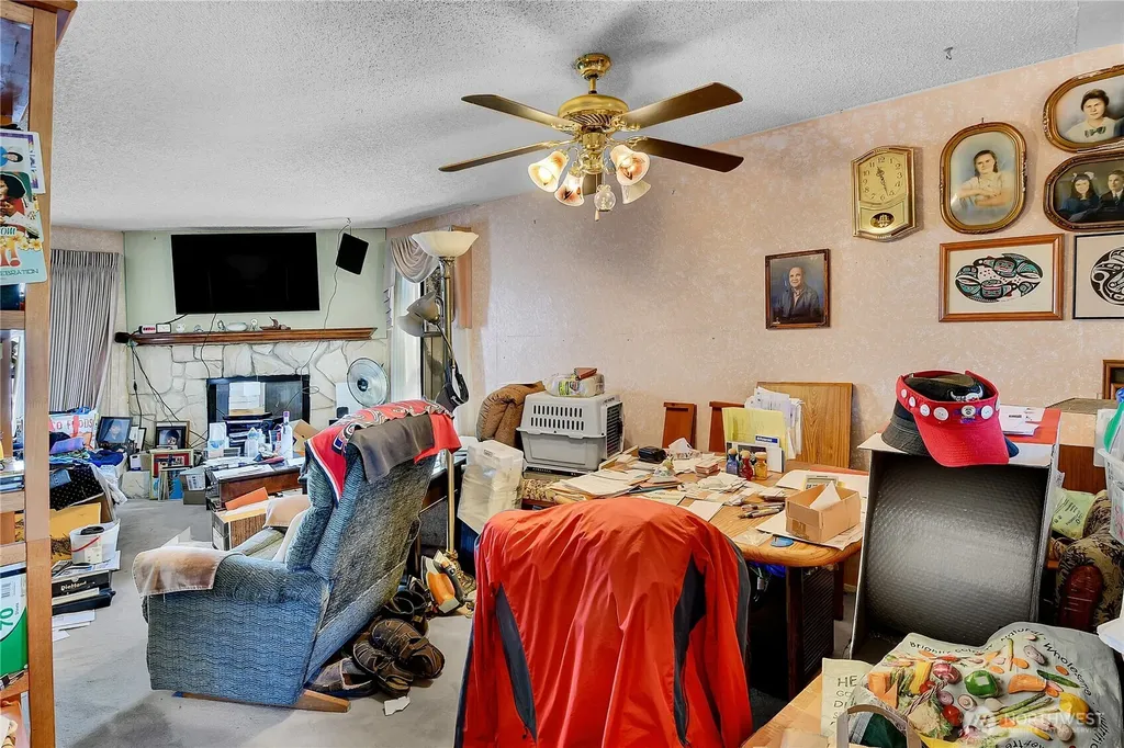 8015 196th Street SW Edmonds WA 98026