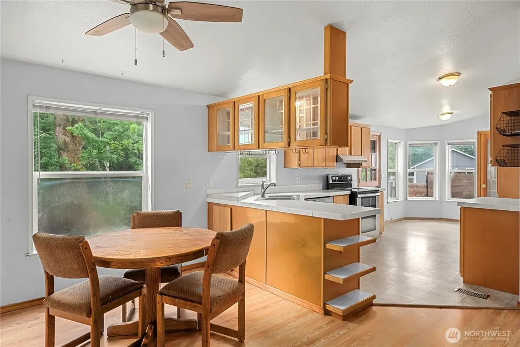 50 SE Fuchsia Avenue Shelton WA 98584