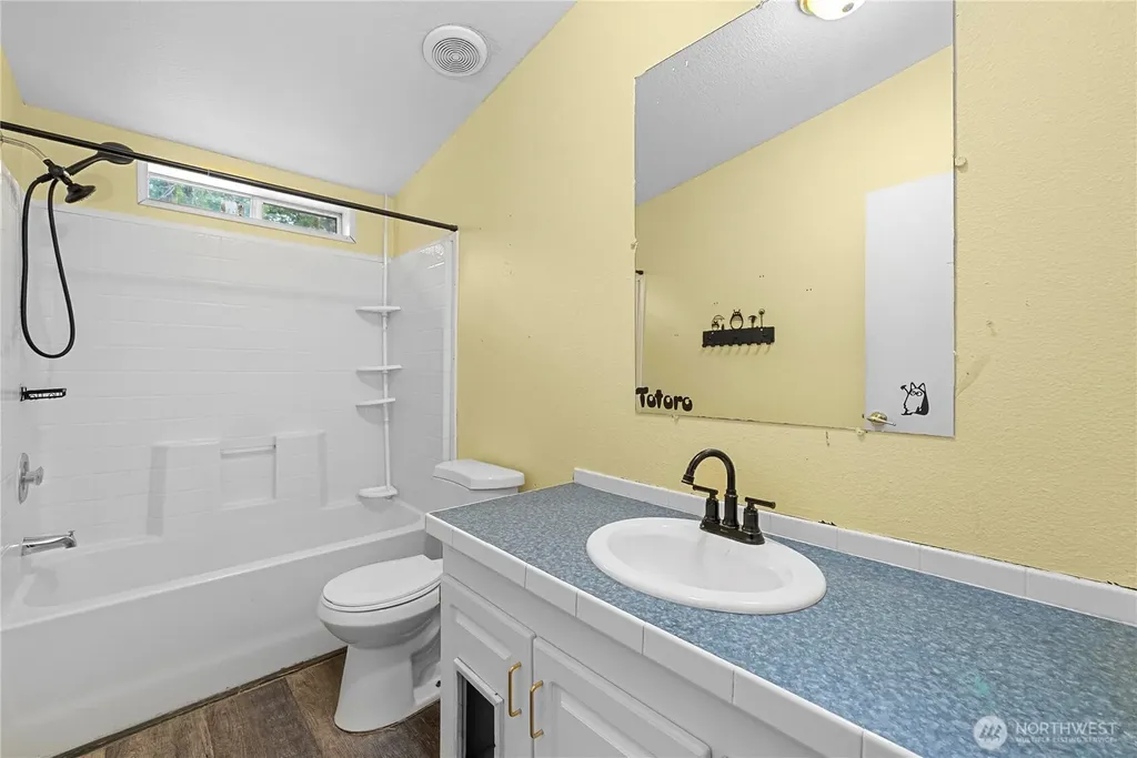 50 SE Fuchsia Avenue Shelton WA 98584