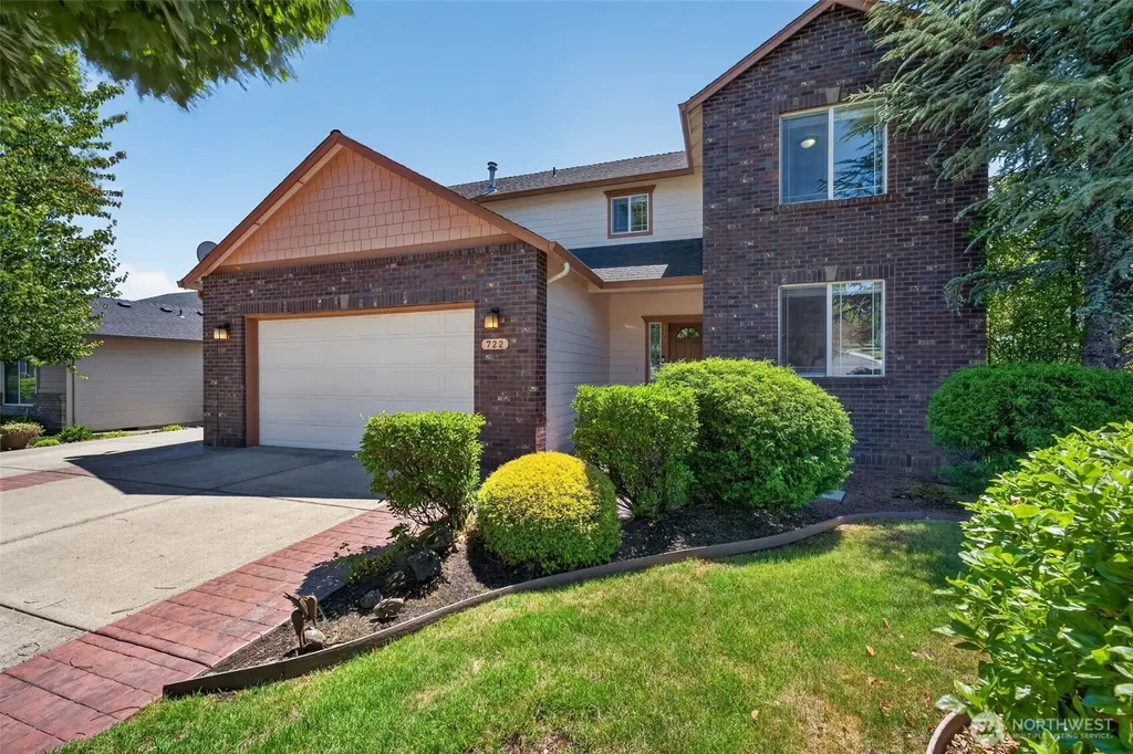 722 E 18th Street La Center WA 98629