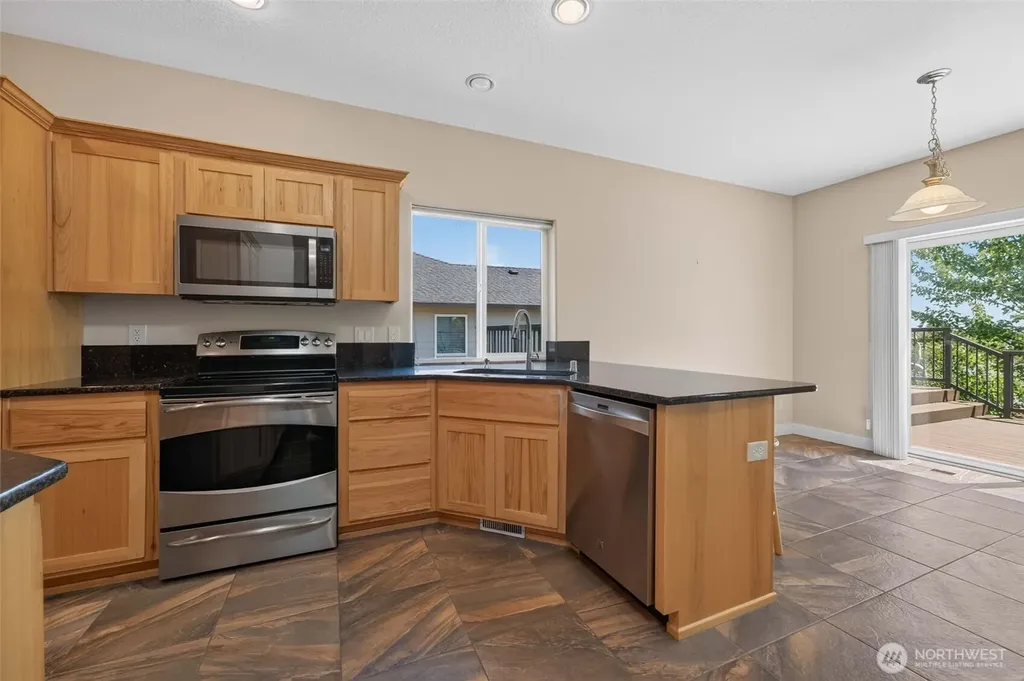 722 E 18th Street La Center WA 98629