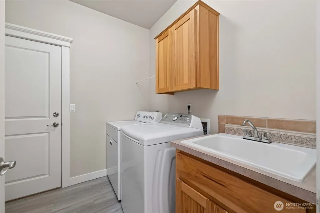 722 E 18th Street La Center WA 98629