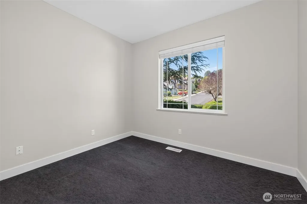722 E 18th Street La Center WA 98629