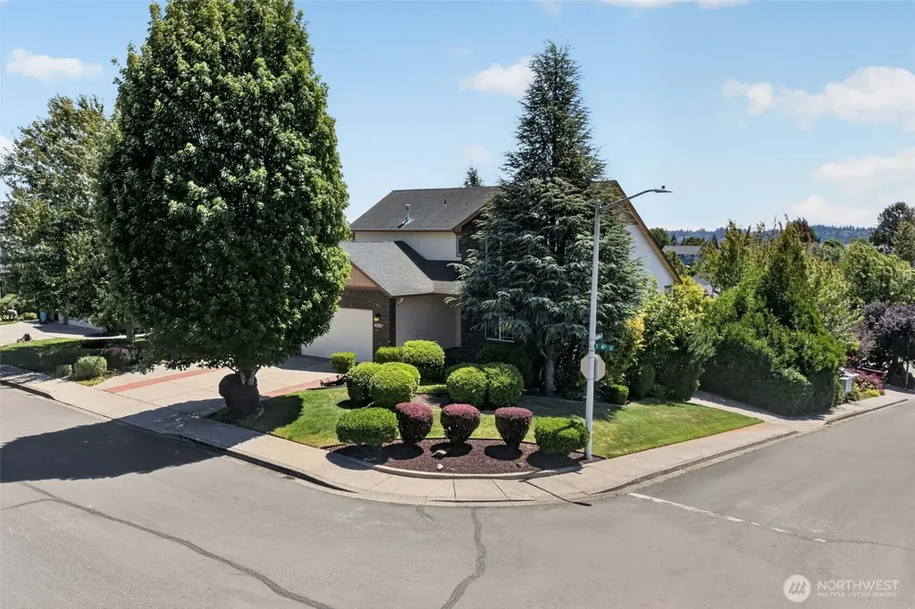 722 E 18th Street La Center WA 98629