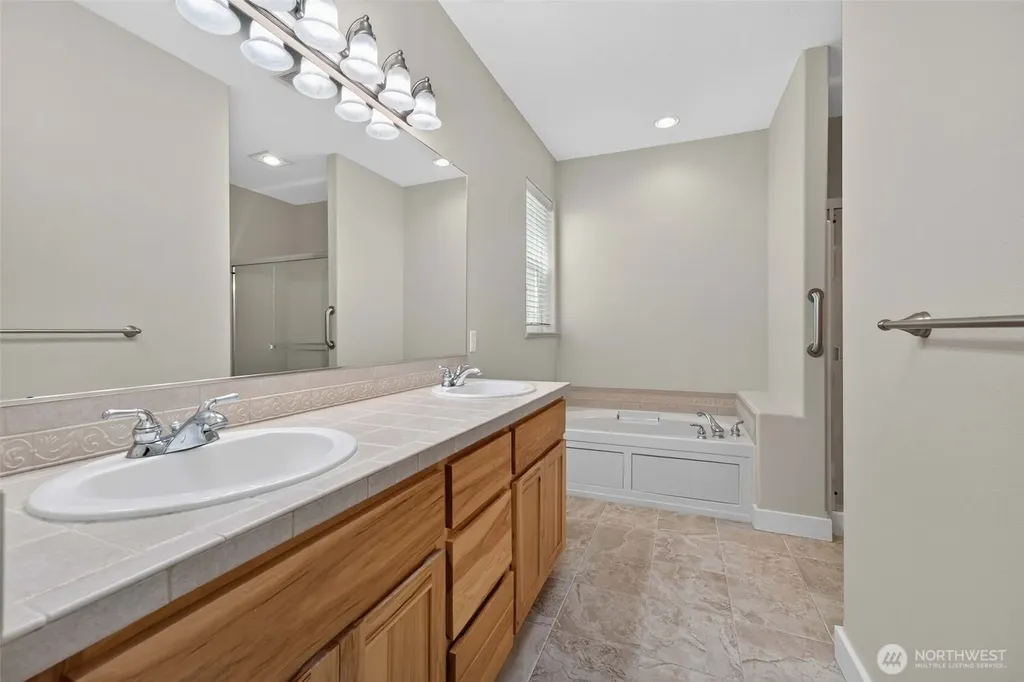 722 E 18th Street La Center WA 98629