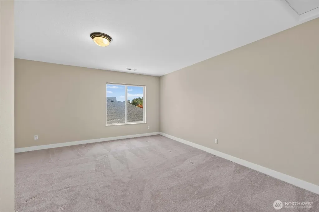 722 E 18th Street La Center WA 98629