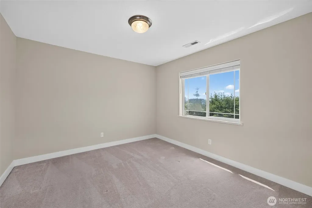 722 E 18th Street La Center WA 98629