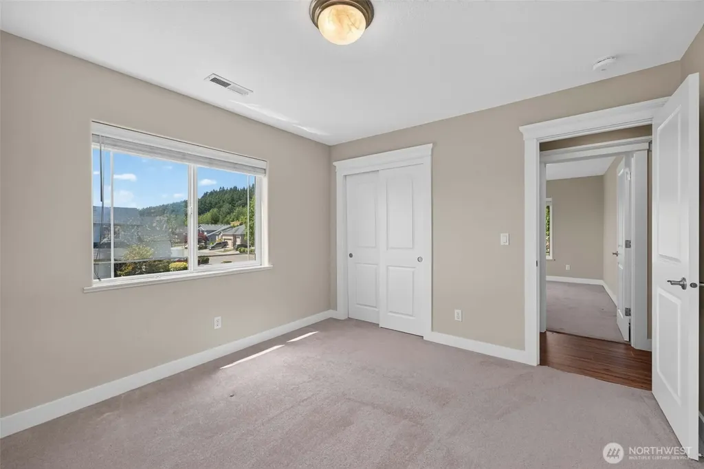 722 E 18th Street La Center WA 98629
