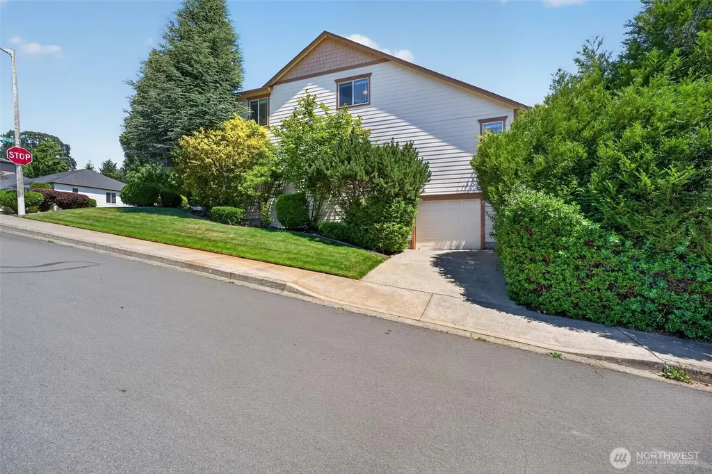 722 E 18th Street La Center WA 98629
