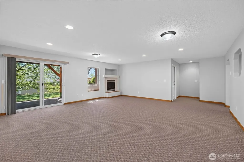 722 E 18th Street La Center WA 98629