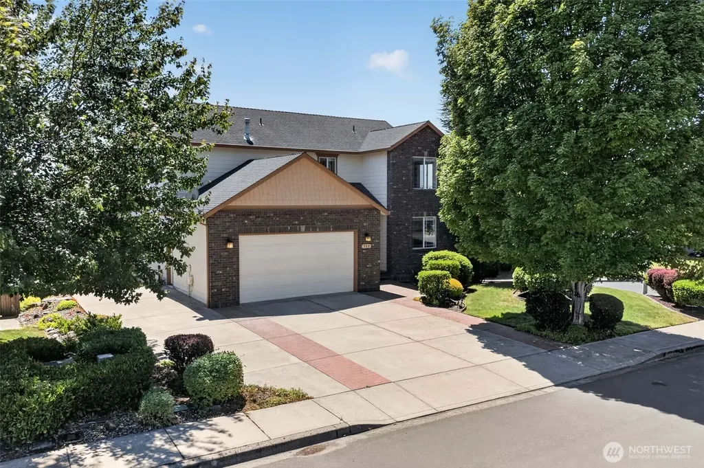 722 E 18th Street La Center WA 98629