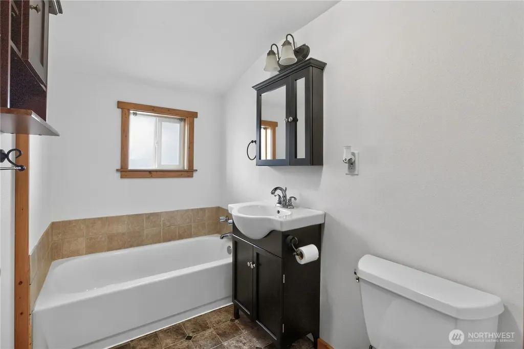 23617 Orting Kapowsin Highway E Graham WA 98338