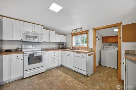 23617 Orting Kapowsin Highway E Graham WA 98338