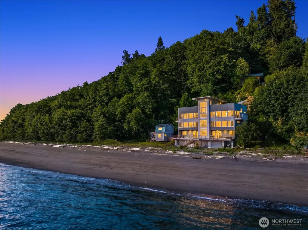 27865 Sandy Beach Lane NE Kingston WA 98346