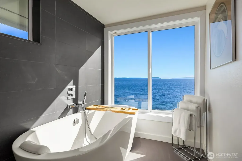 27865 Sandy Beach Lane NE Kingston WA 98346