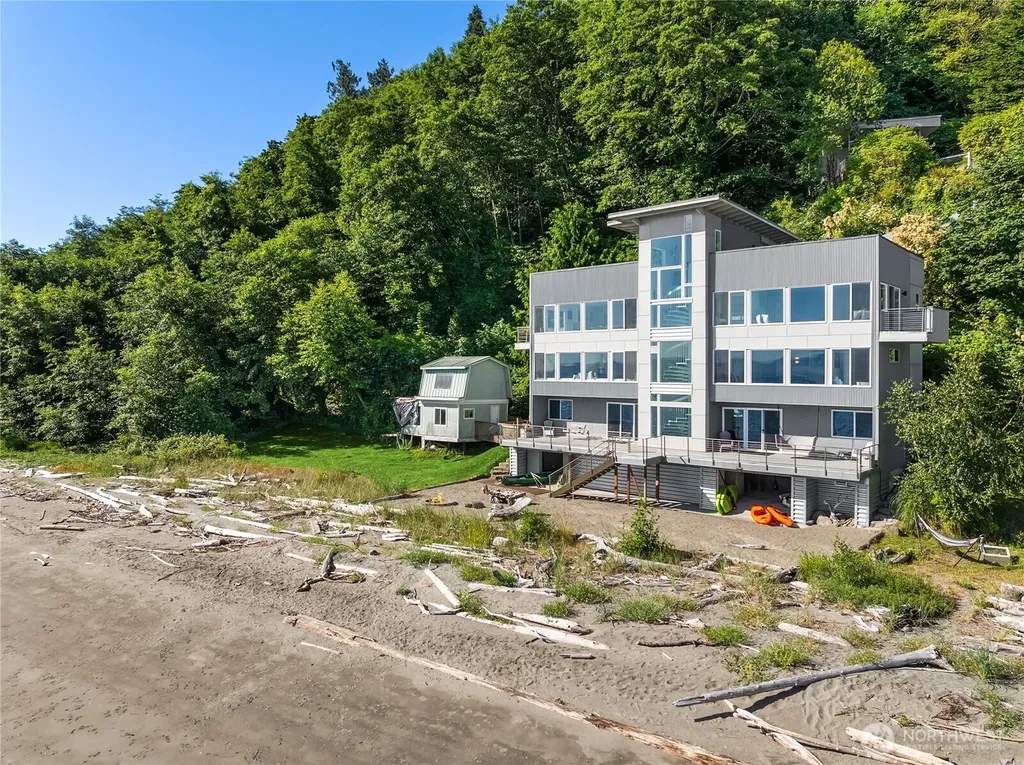 27865 Sandy Beach Lane NE Kingston WA 98346