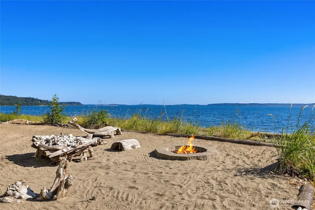 27865 Sandy Beach Lane NE Kingston WA 98346