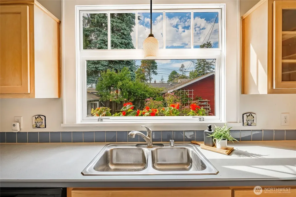 2817 Broadway Bellingham WA 98225