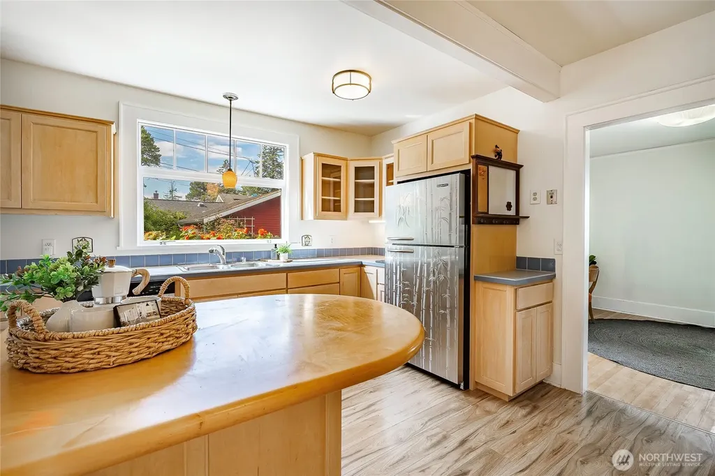 2817 Broadway Bellingham WA 98225