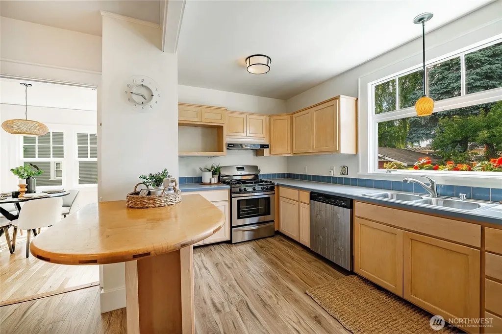 2817 Broadway Bellingham WA 98225
