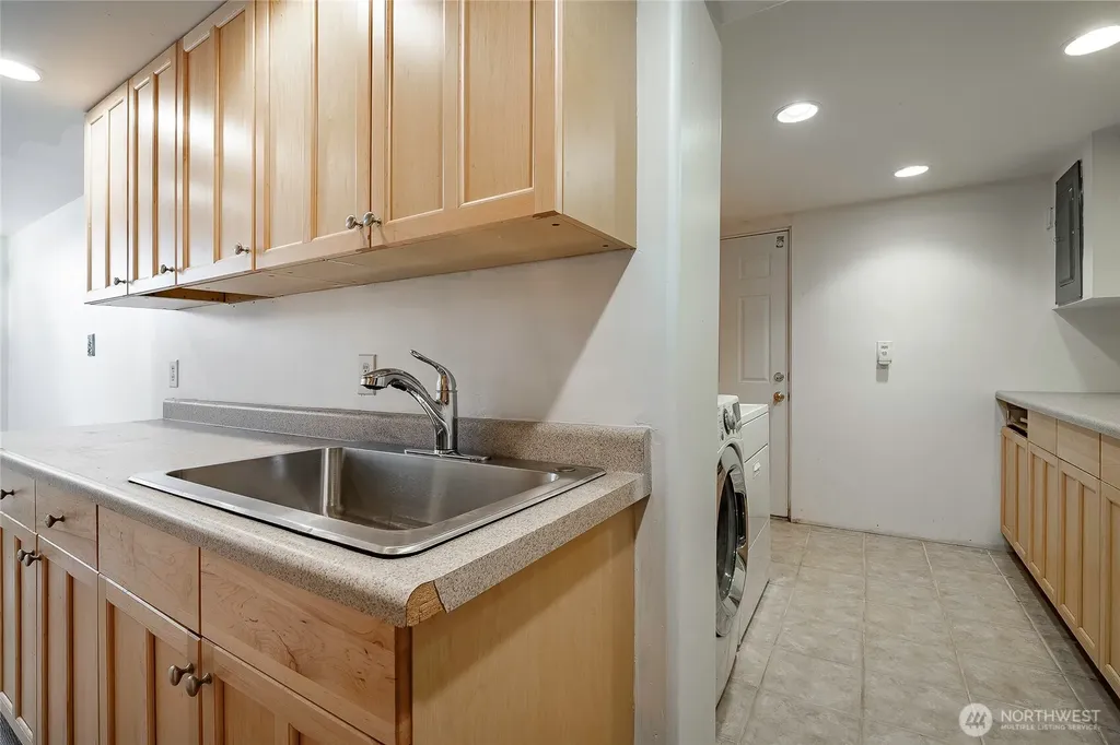 2817 Broadway Bellingham WA 98225