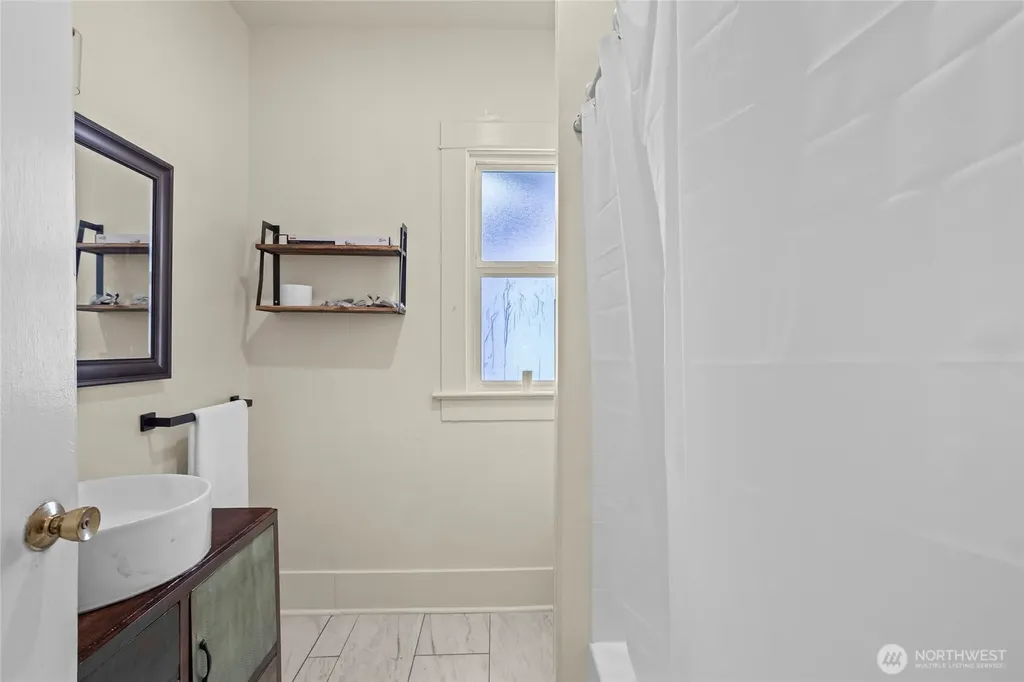 1120 Lincoln Street Hoquiam WA 98550