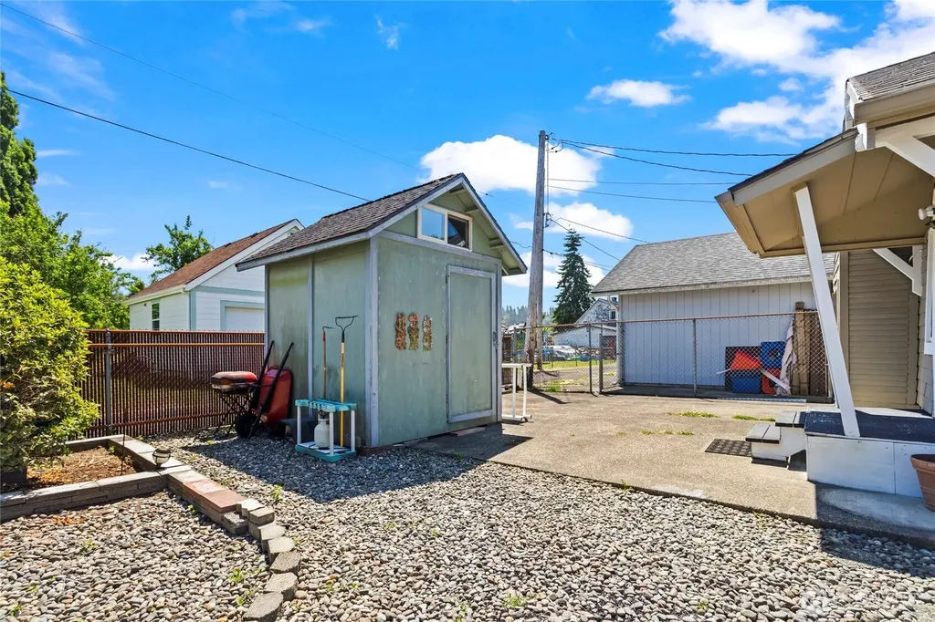 1120 Lincoln Street Hoquiam WA 98550