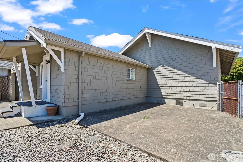 1120 Lincoln Street Hoquiam WA 98550