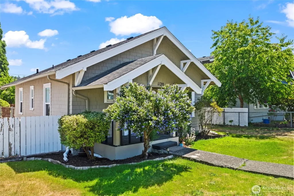 1120 Lincoln Street Hoquiam WA 98550