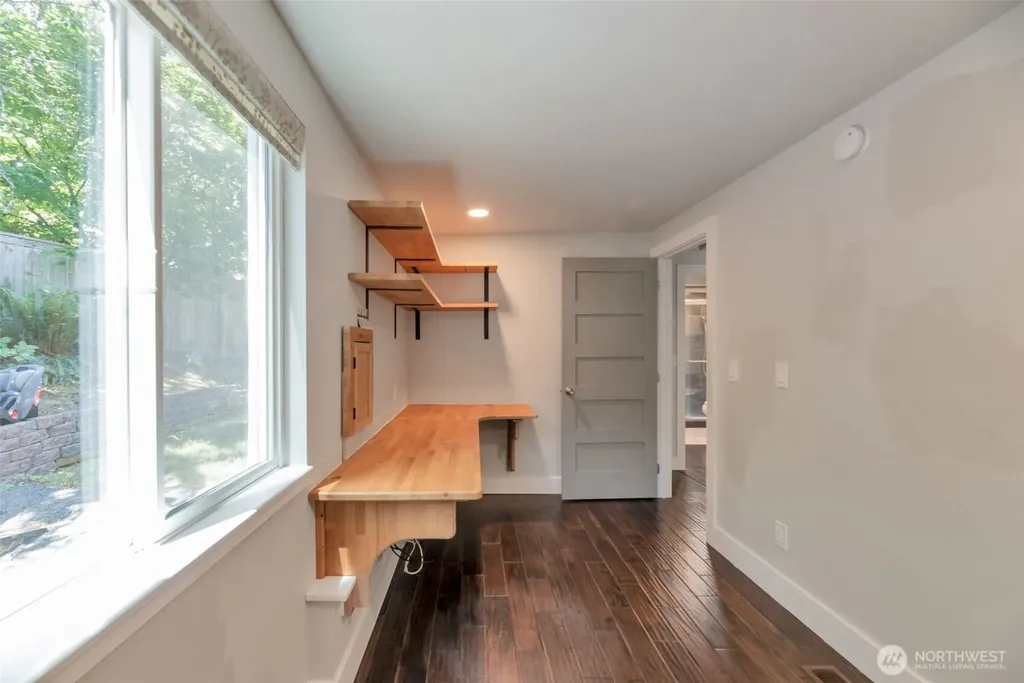 22826 NE 21st Place Sammamish WA 98074